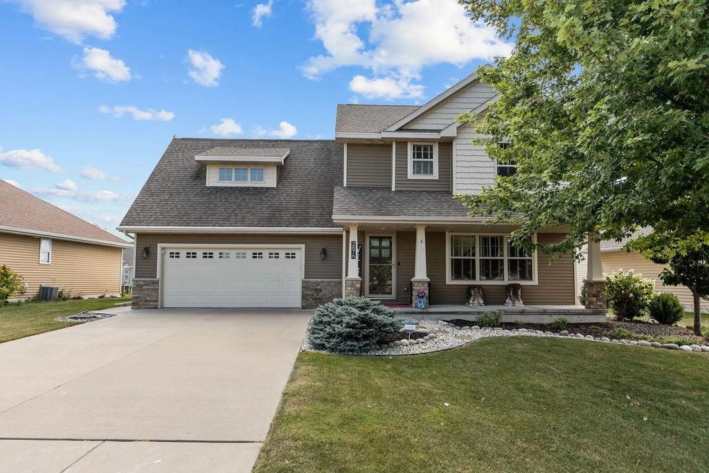 2876 Chrystella Drive, MENASHA