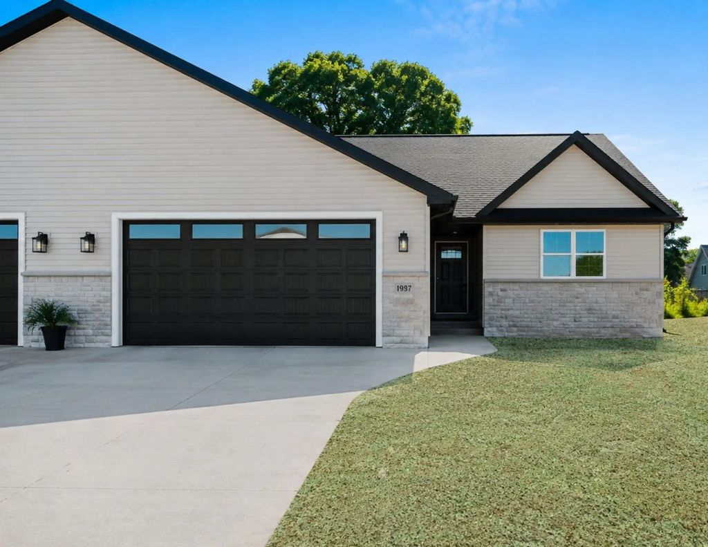 1837 London Road, GREEN BAY