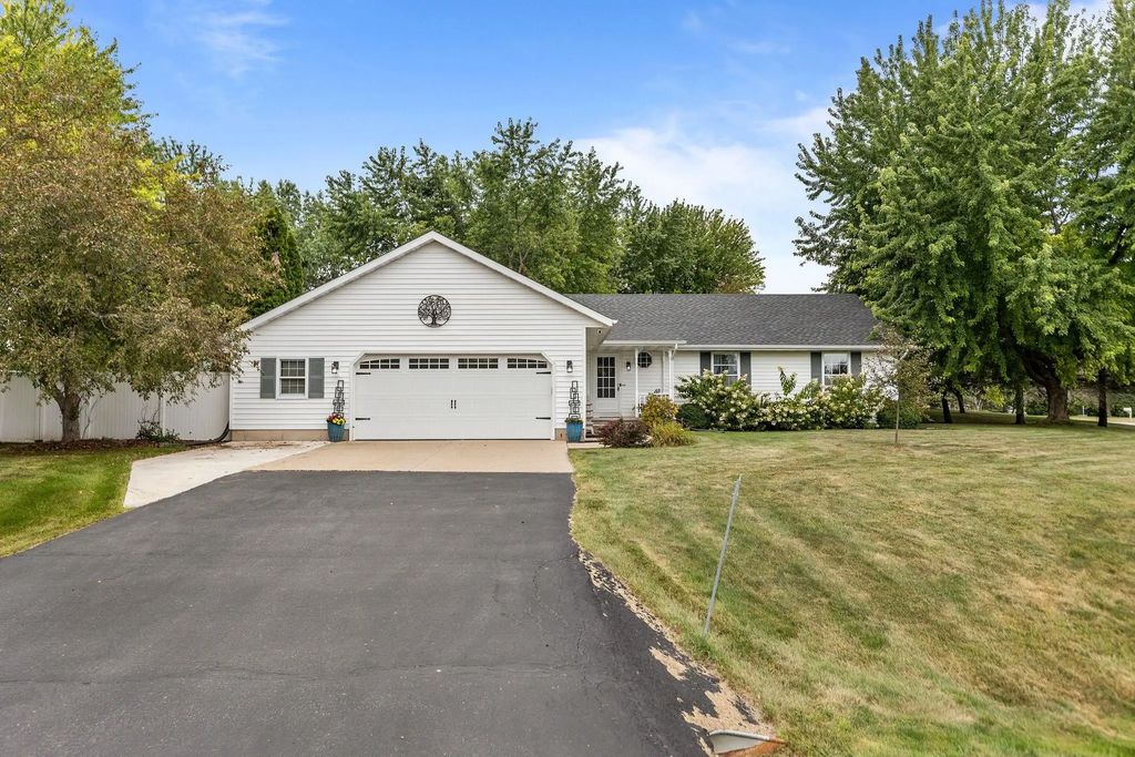 N1391 Woodland Drive, GREENVILLE