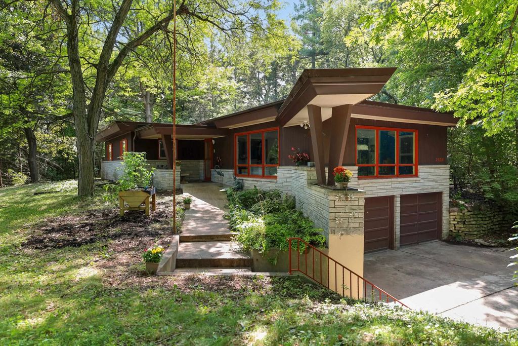 2532 Sheridan Drive, GREEN BAY