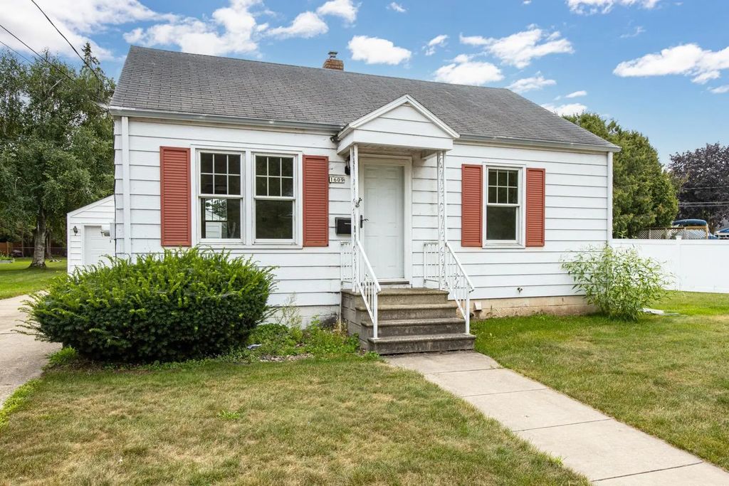 1609 W Murdock Avenue, OSHKOSH