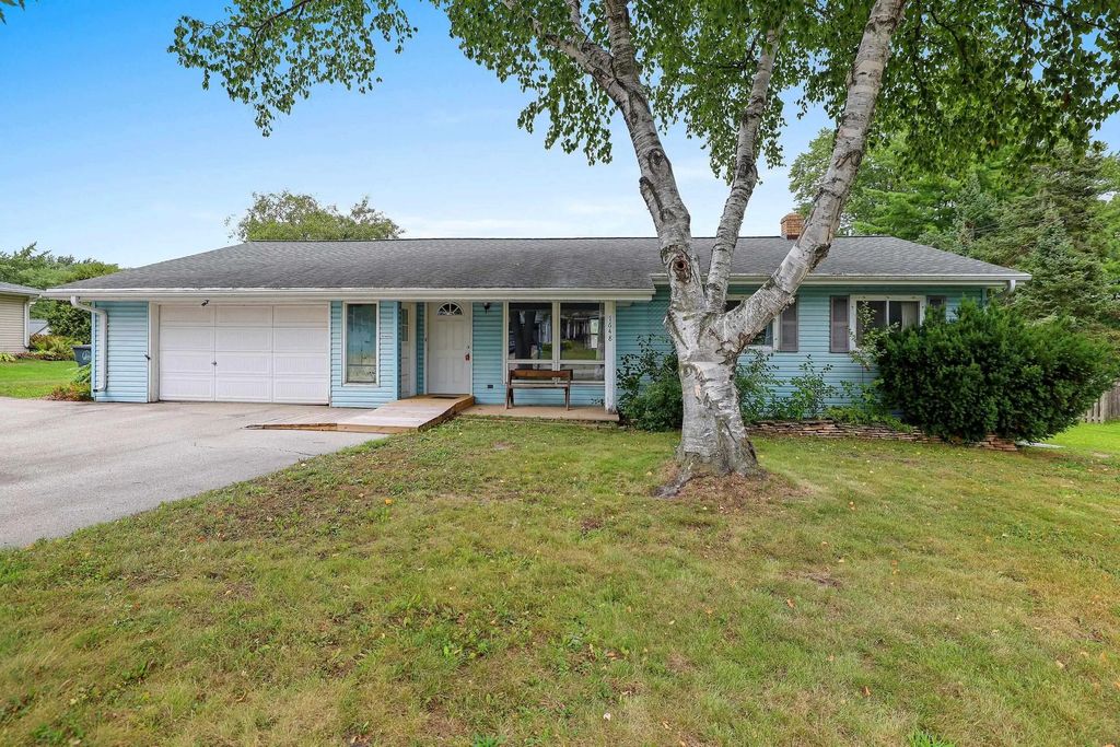 1648 View Lane, GREEN BAY