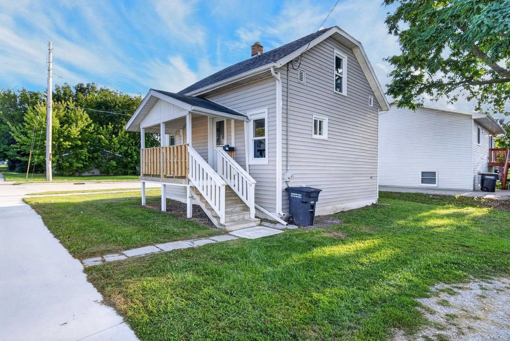 400 W 7th Avenue, OSHKOSH