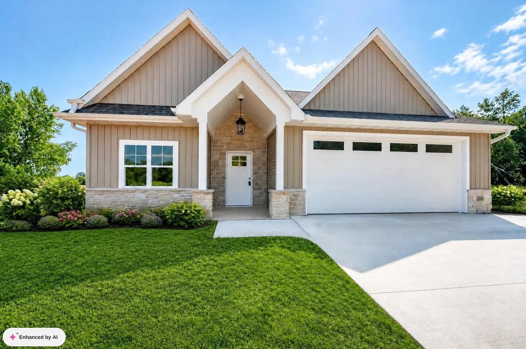 300 Deer Shed Trail, GREEN BAY