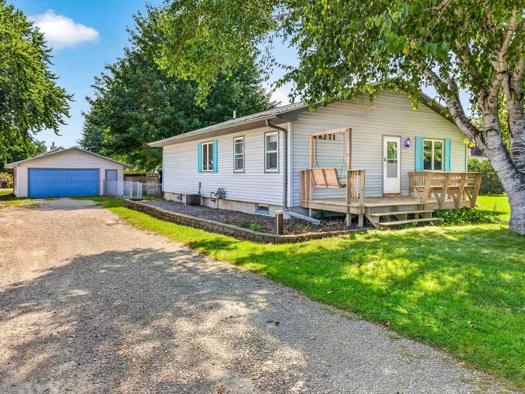N8271 Lakeshore Drive, FOND DU LAC