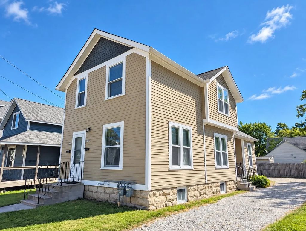 832 Frederick Street, OSHKOSH