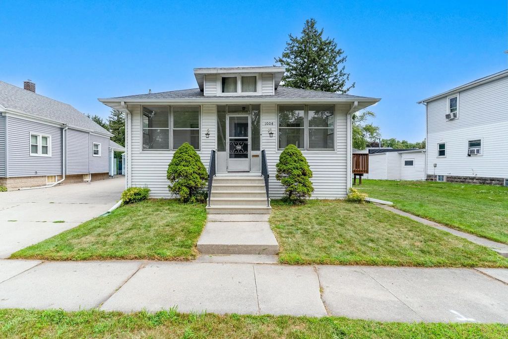 1004 Elmore Street, GREEN BAY