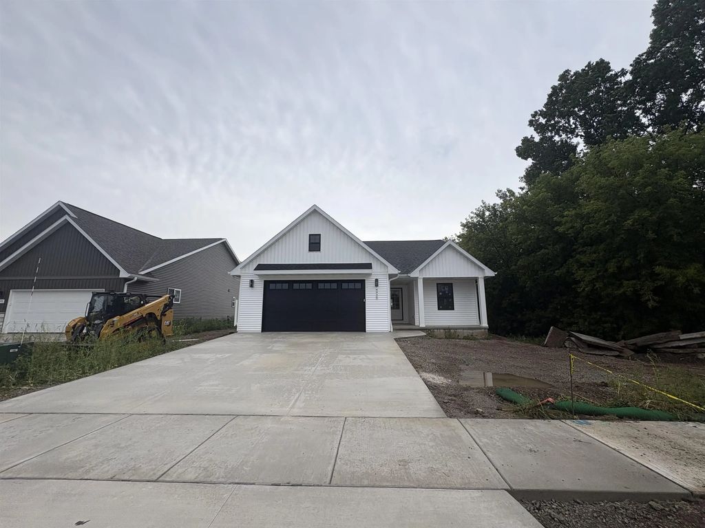 4926 Water Mint Way, GREEN BAY