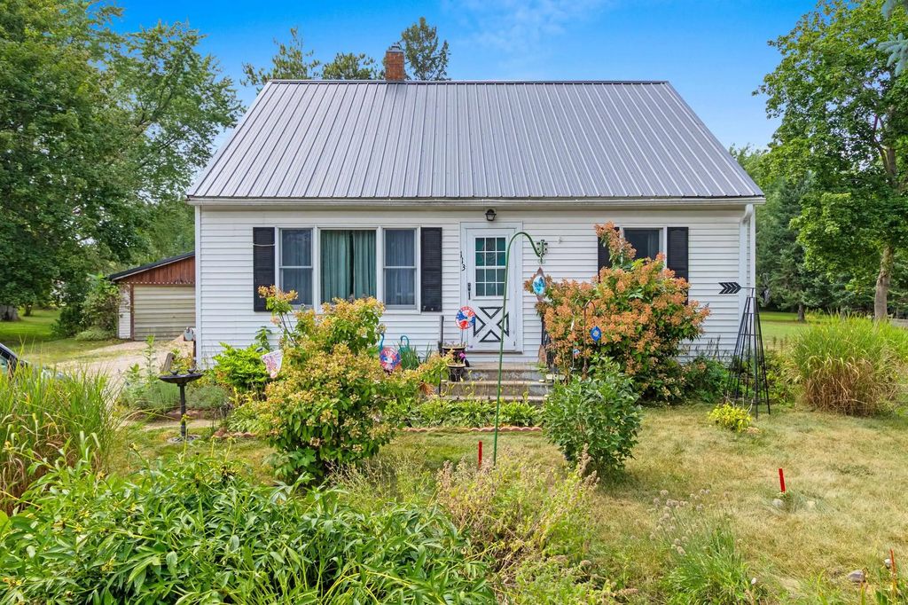 113 N Elm Avenue, GILLETT