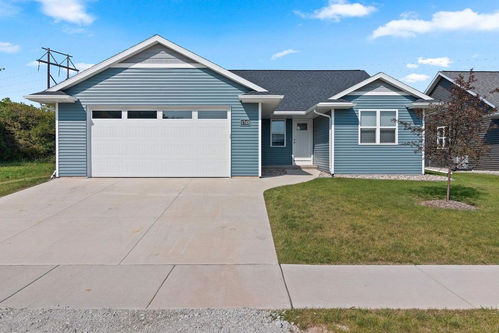 1743 Honor Street, NEENAH