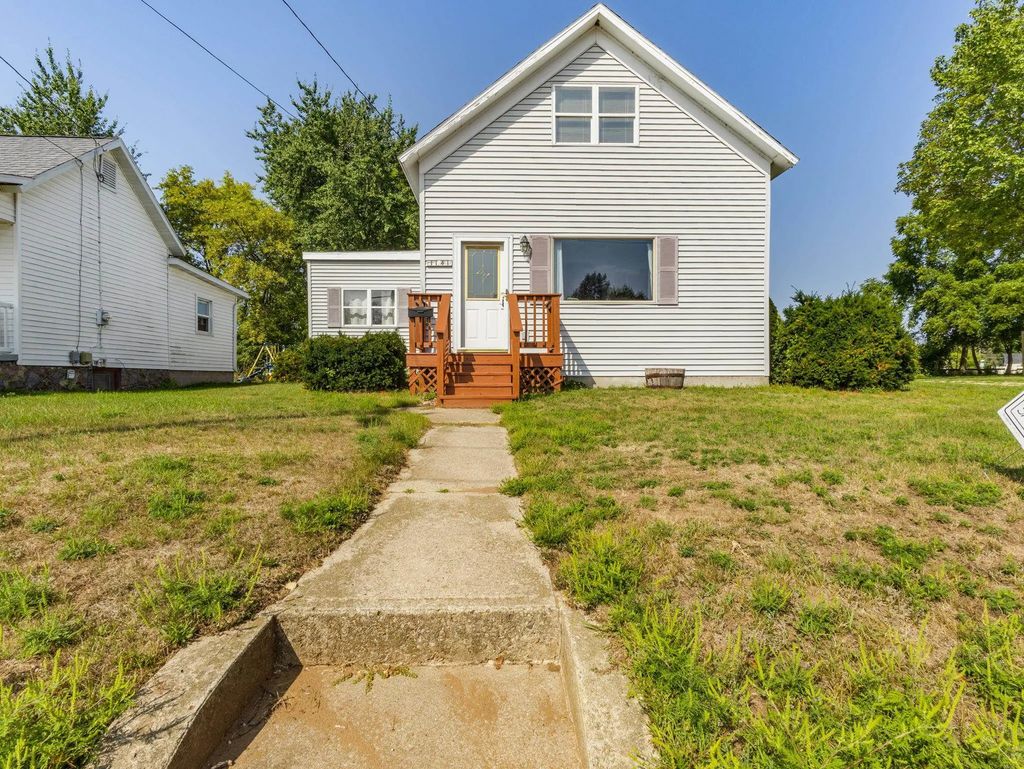 1141 State Street, MARINETTE