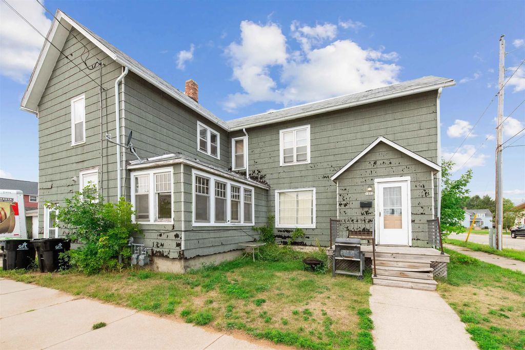 1802 11th Avenue, MENOMINEE