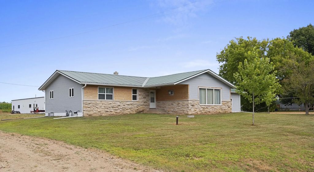 190 Cty Rd N Highway, BIRNAMWOOD