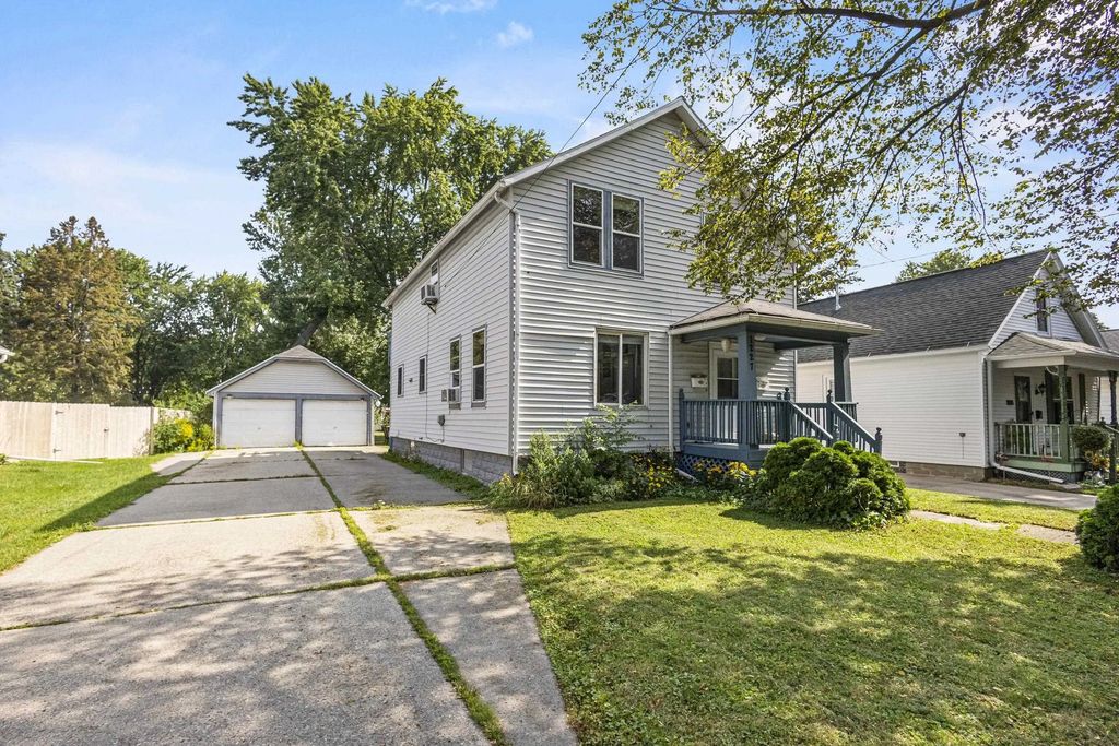 1227 Porlier Street, GREEN BAY