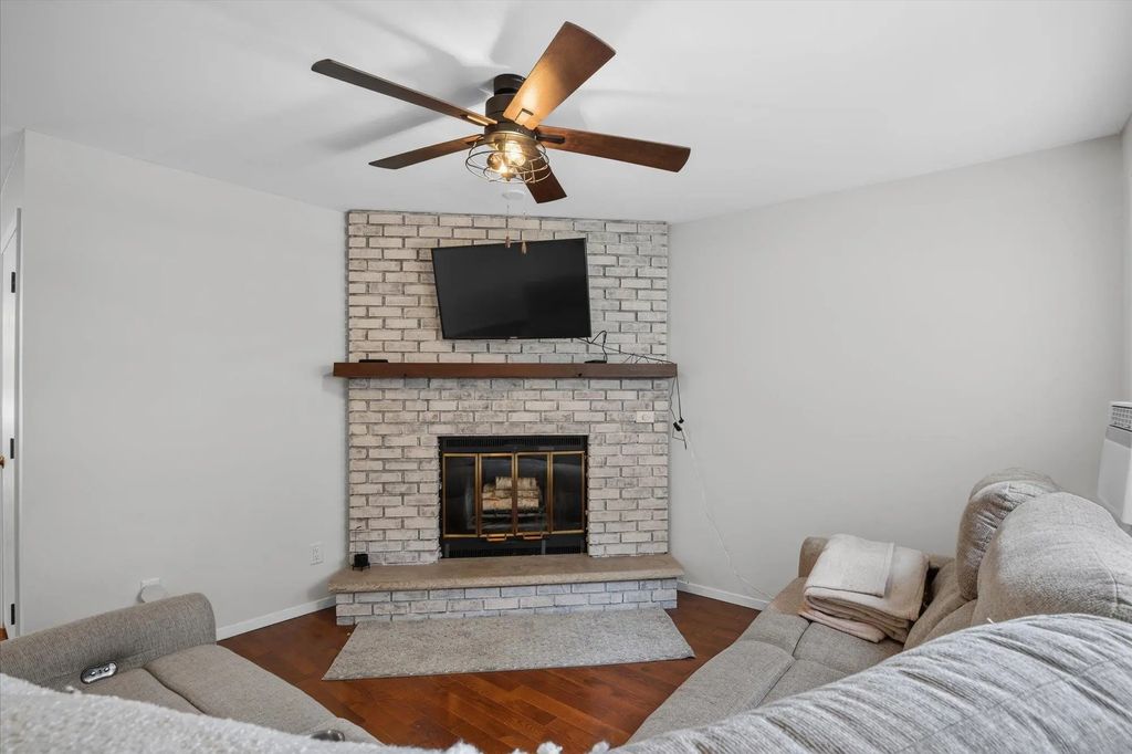 970 Manor Drive 74, NEENAH