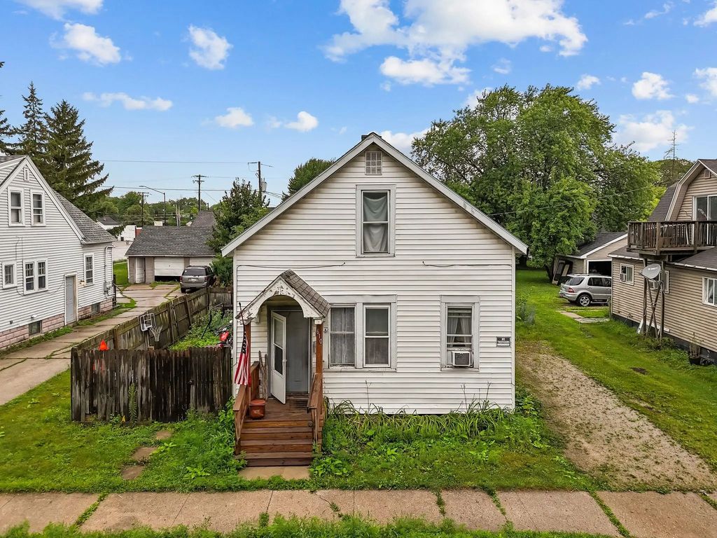 610 11th Avenue, GREEN BAY