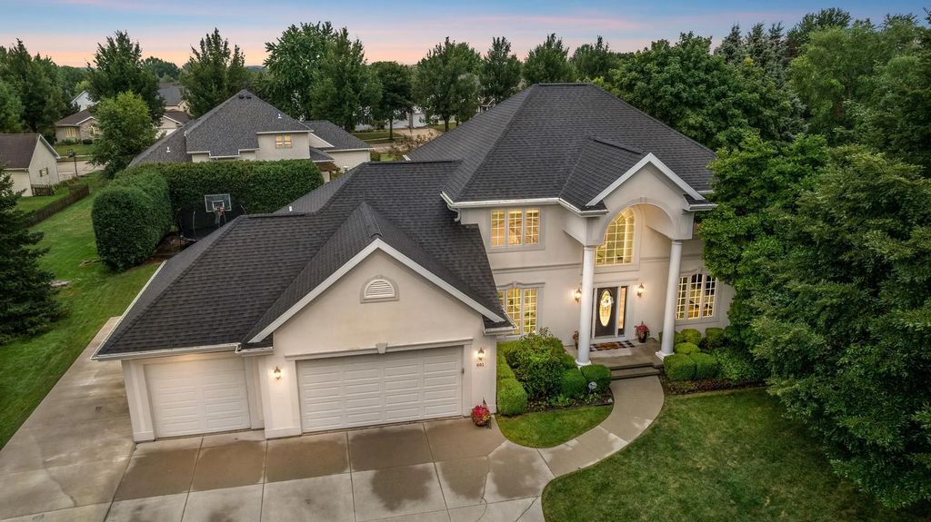 601 E Carrington Lane, APPLETON