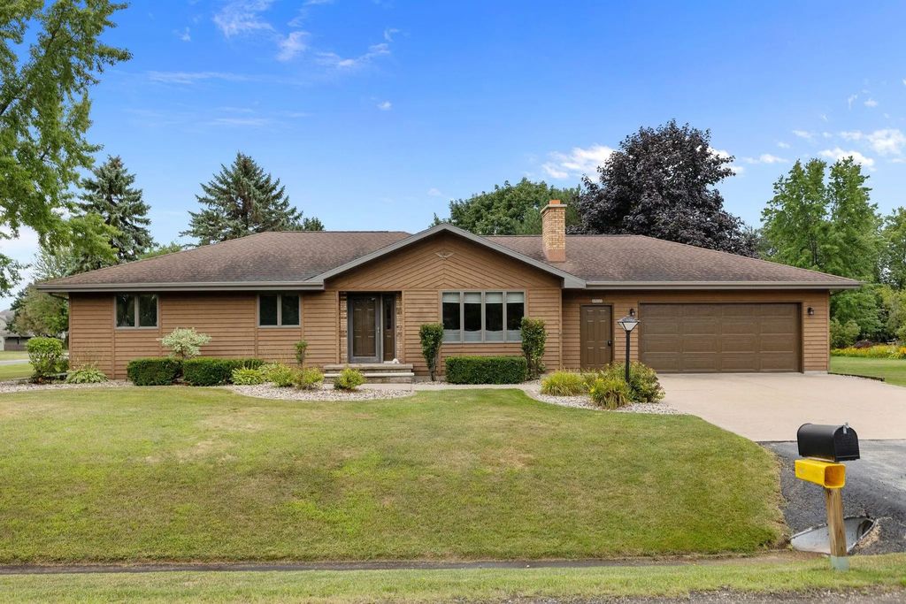 N9626 Darboy Drive, APPLETON