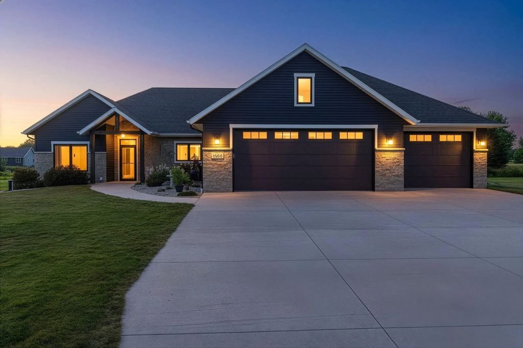 N3025 Steeple Drive, APPLETON