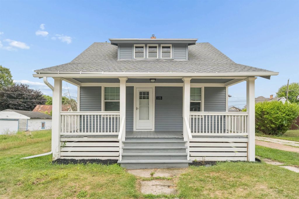 335 Cleveland Street, BRILLION