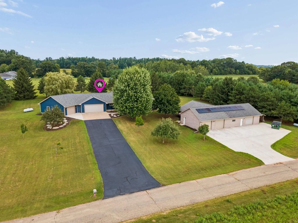 E8522 Thieme Drive, FREMONT