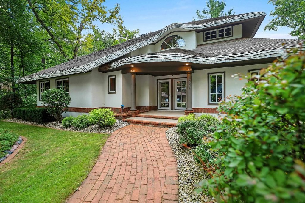 255 Traders Point Lane, GREEN BAY