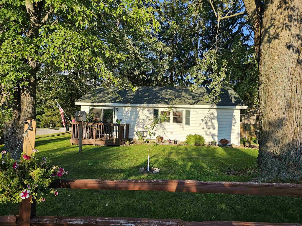 705 E Alfred Street, WEYAUWEGA