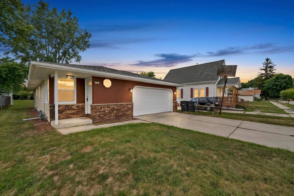 1420 N 27th Street, SHEBOYGAN