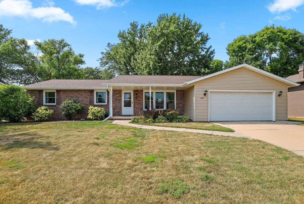 842 Fribourg Street, DE PERE