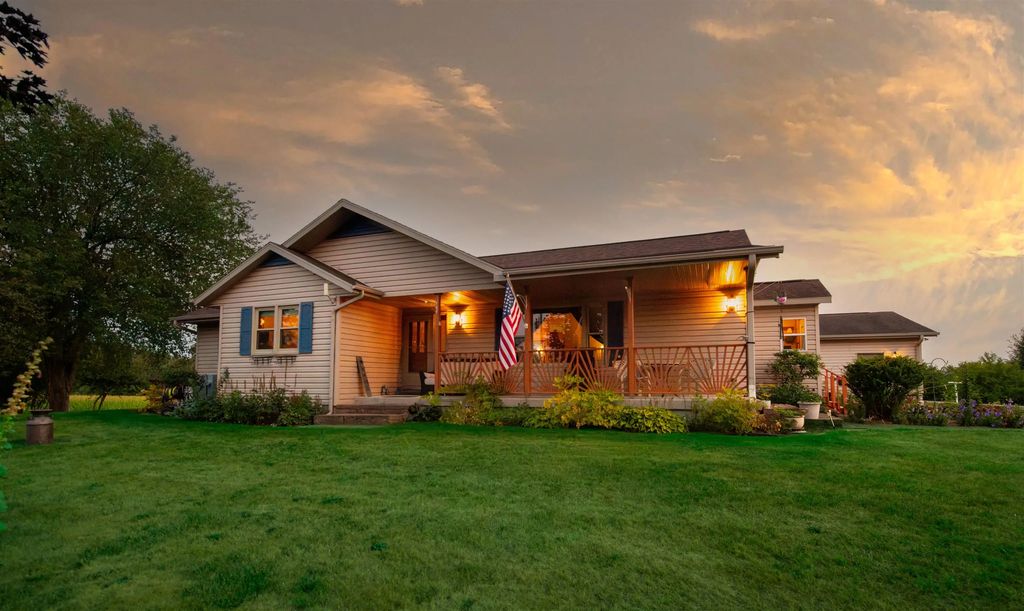 W4233 Porterfield Lake Road, PORTERFIELD