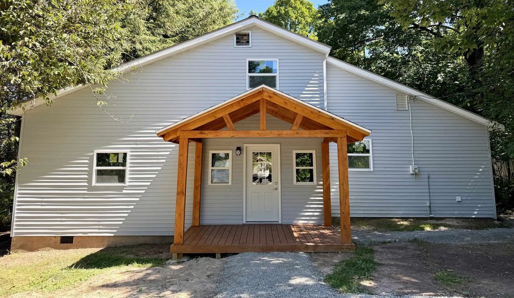 N9736 Central Avenue, WAUSAUKEE