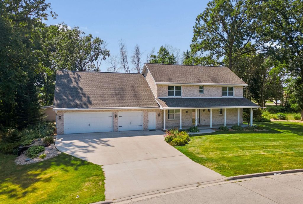 120 E Glenbrook Drive, PULASKI
