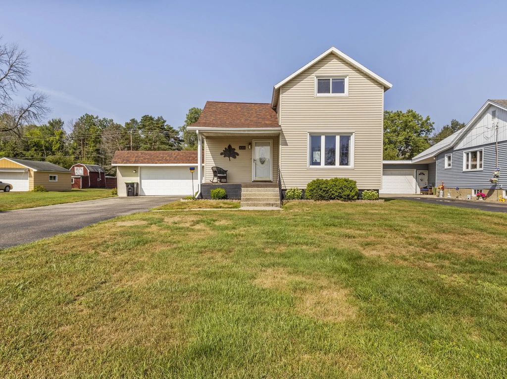 4301 10th Street, MENOMINEE