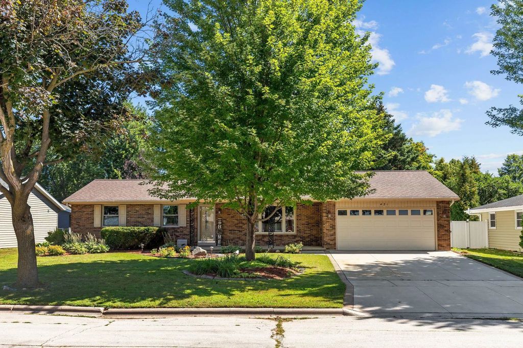 431 Robert Lane, GREEN BAY