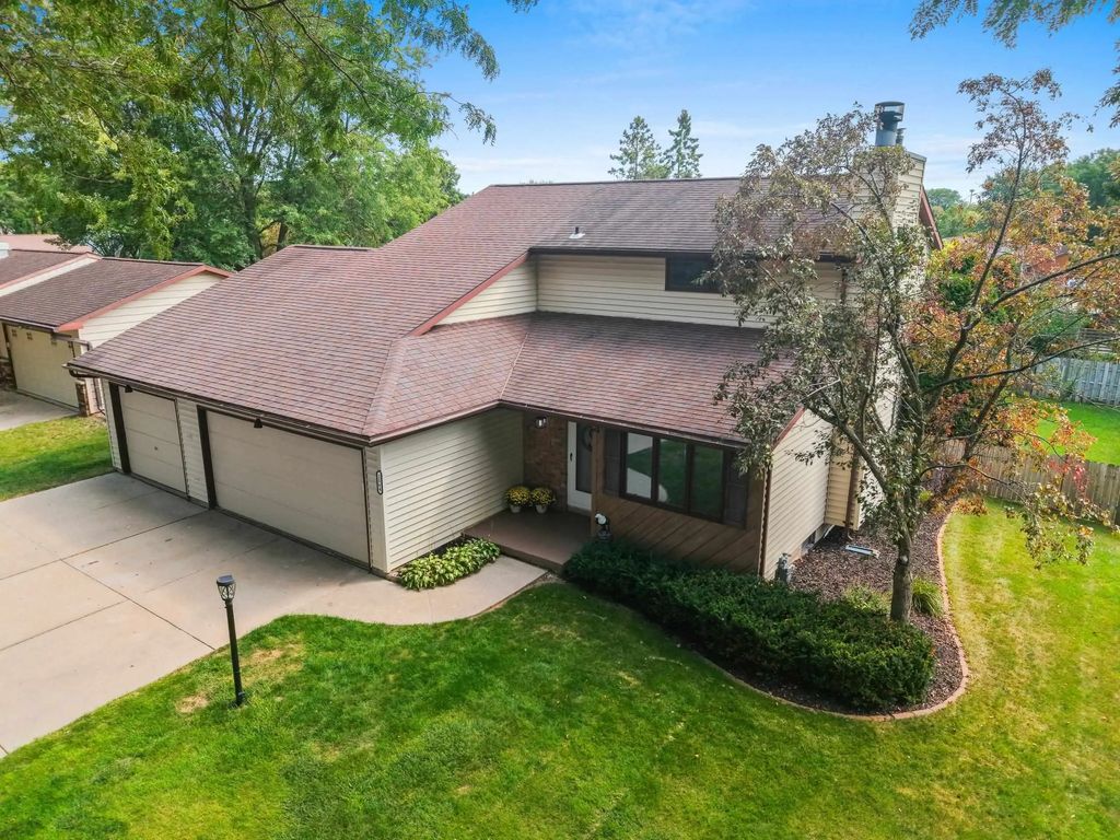 2564 Wildflower Row, GREEN BAY