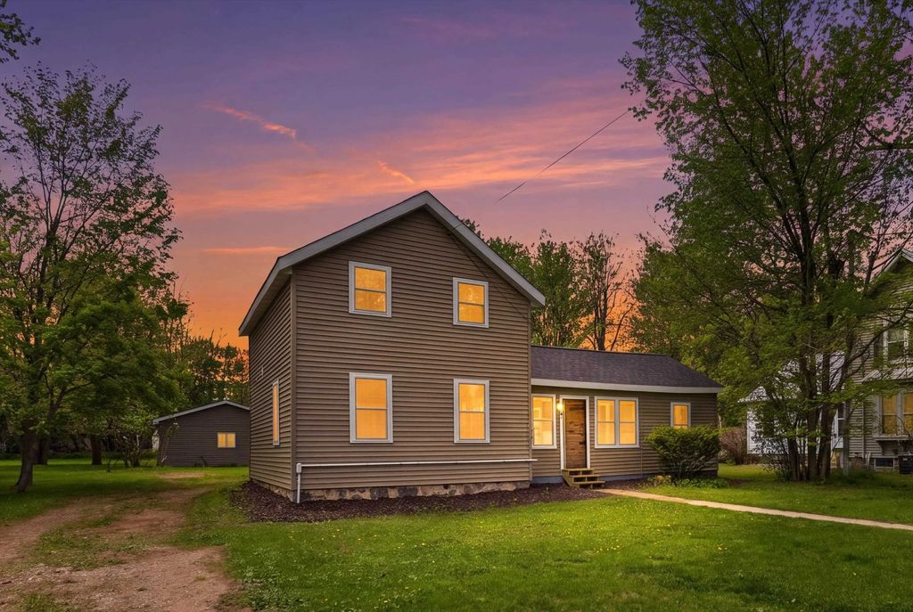 600 Royalton Street, WAUPACA