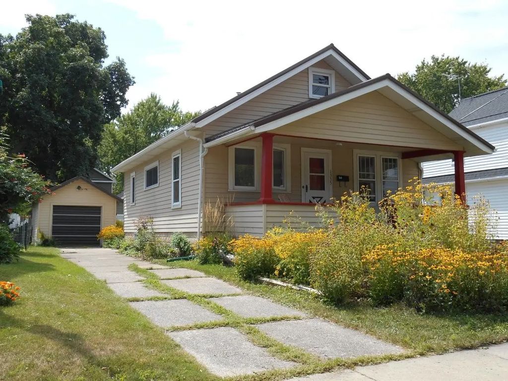 1335 W Rogers Avenue, APPLETON