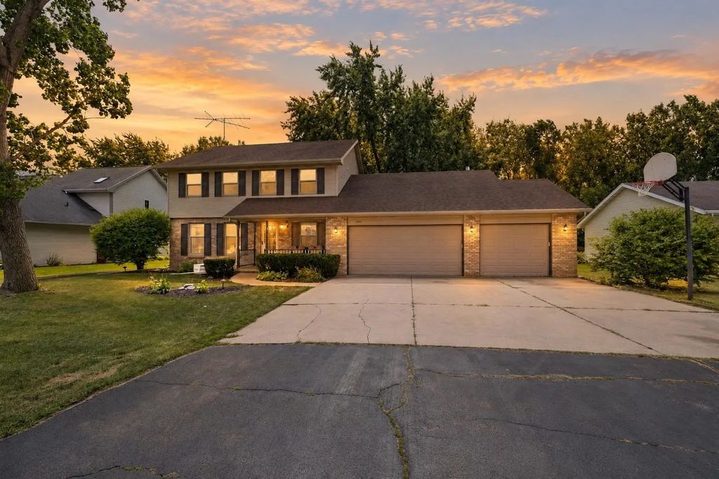 1029 Highland Park Road, NEENAH