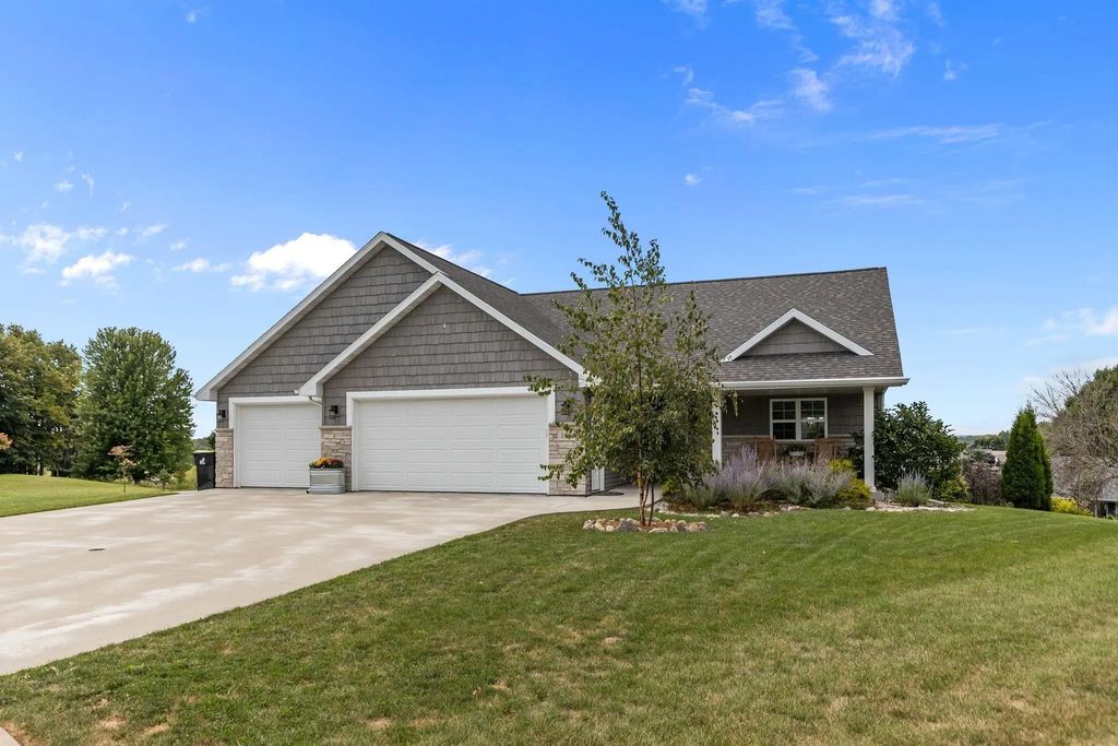 105 Zacharey Court, NEW LONDON
