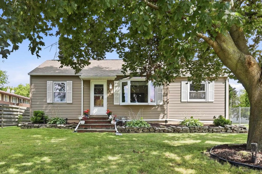 2412 Carleton Avenue, APPLETON