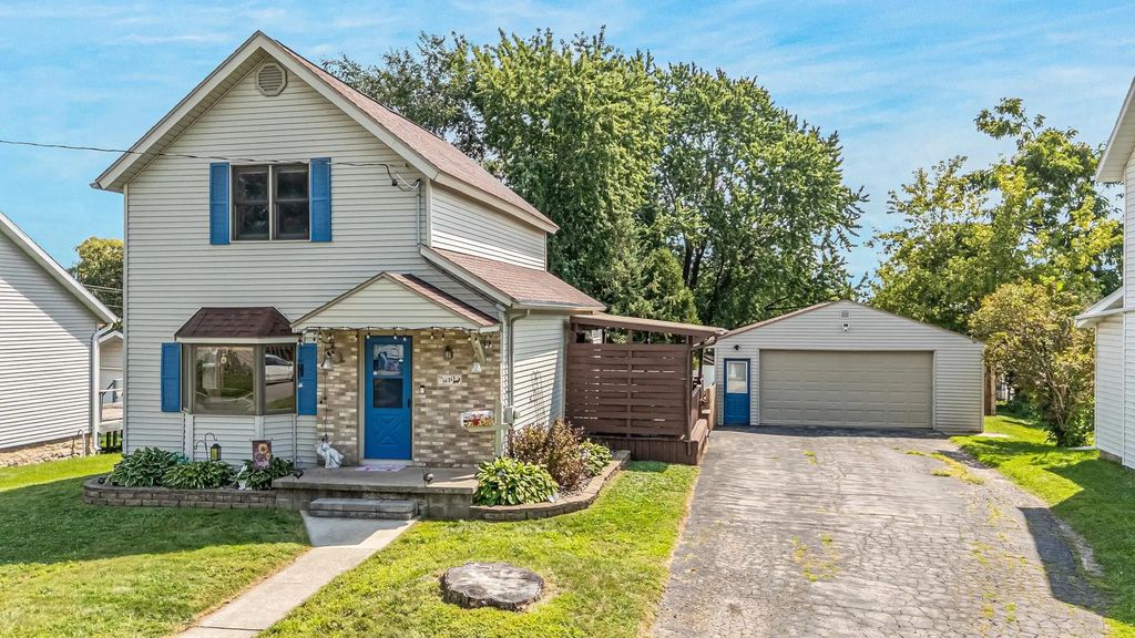 810 Oviatt Street, KAUKAUNA