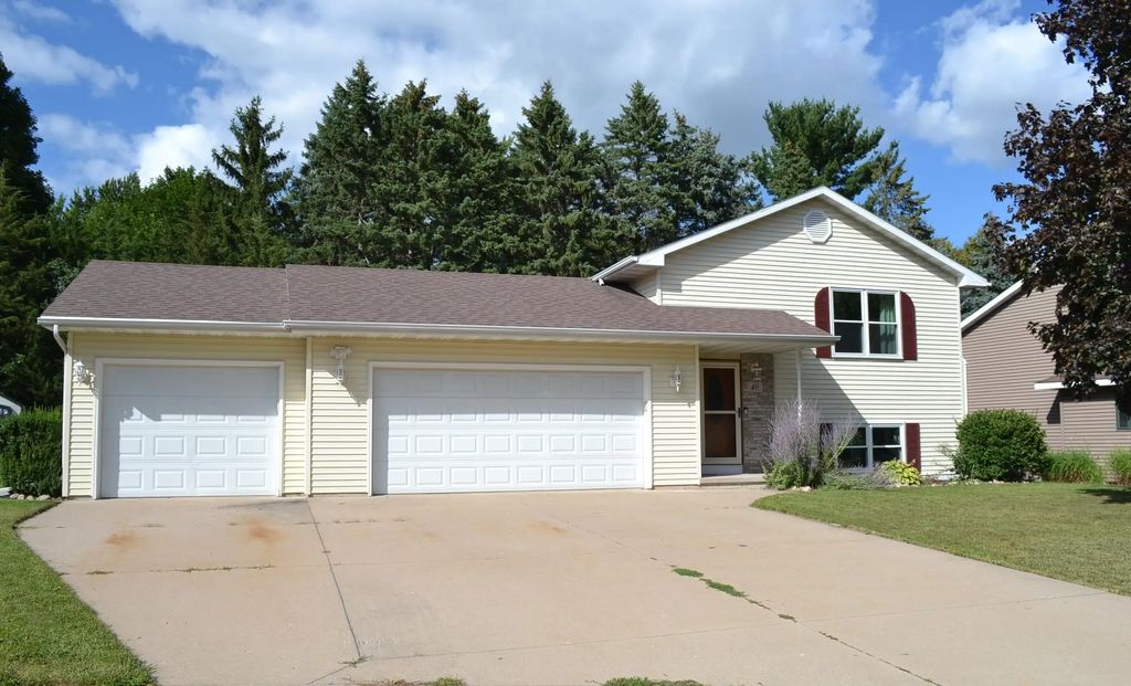40 Rolling Green Circle, OSHKOSH