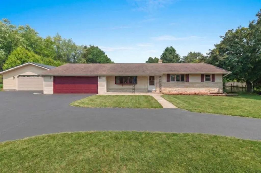 6501 Sunset Drive, TWO RIVERS