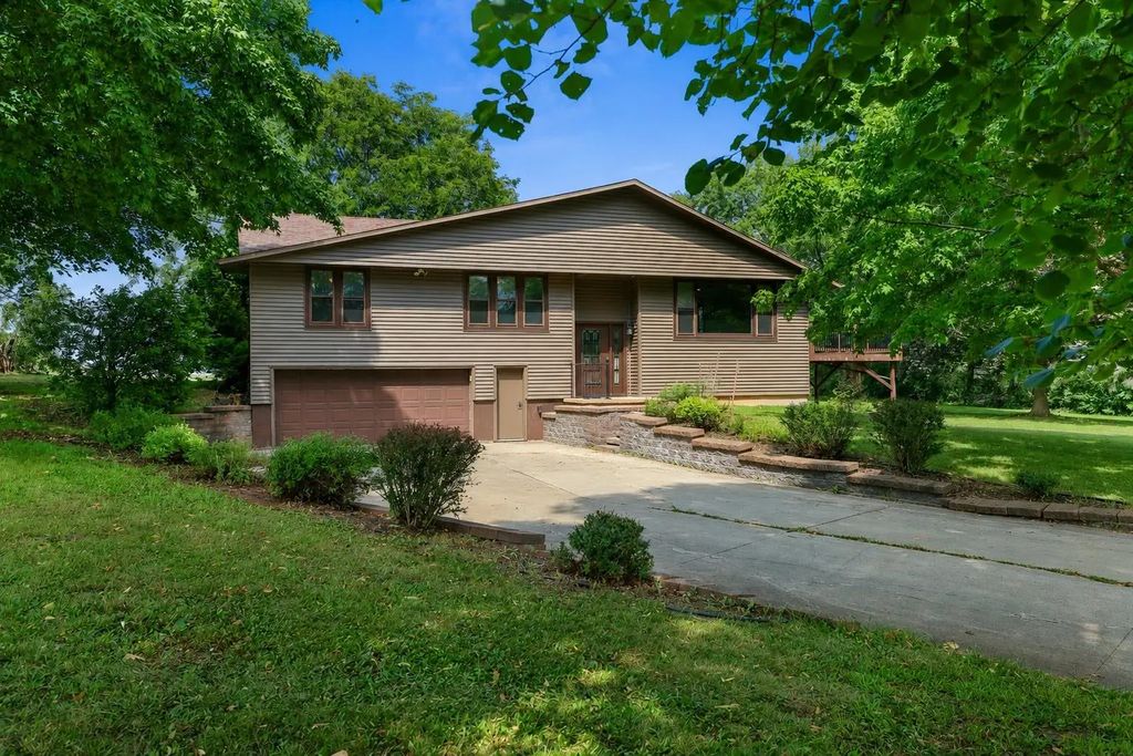 2842 Fairview Road, NEENAH