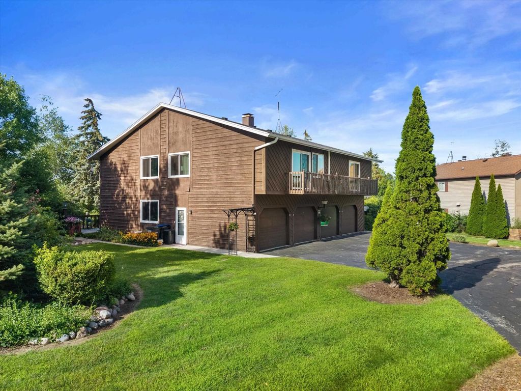 2626 Cross Creek Drive D, SHEBOYGAN