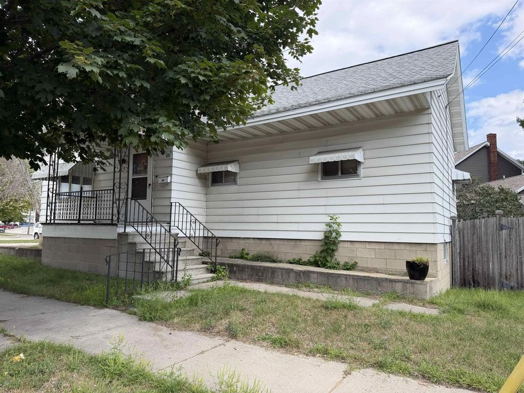 822 4th Street, MENOMINEE