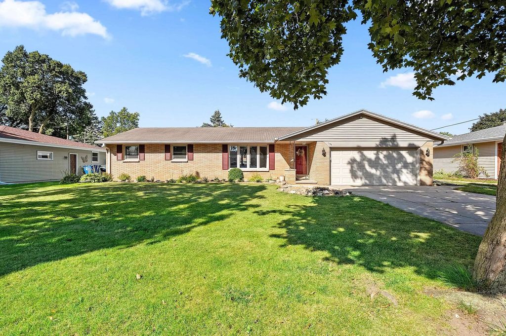 1192 Alice Drive, GREEN BAY