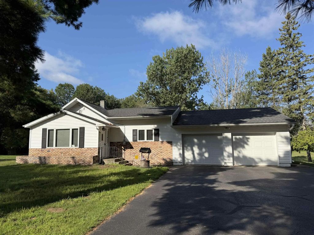 N1261 Bay De Noc Drive, MENOMINEE