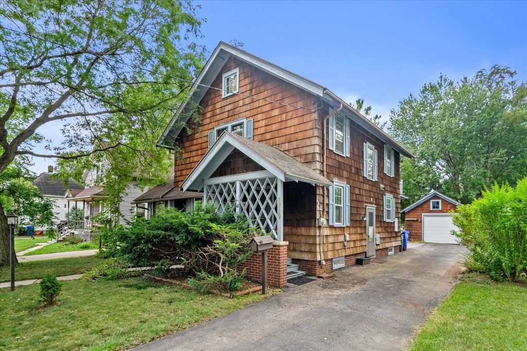 1729 N Oneida Street, APPLETON