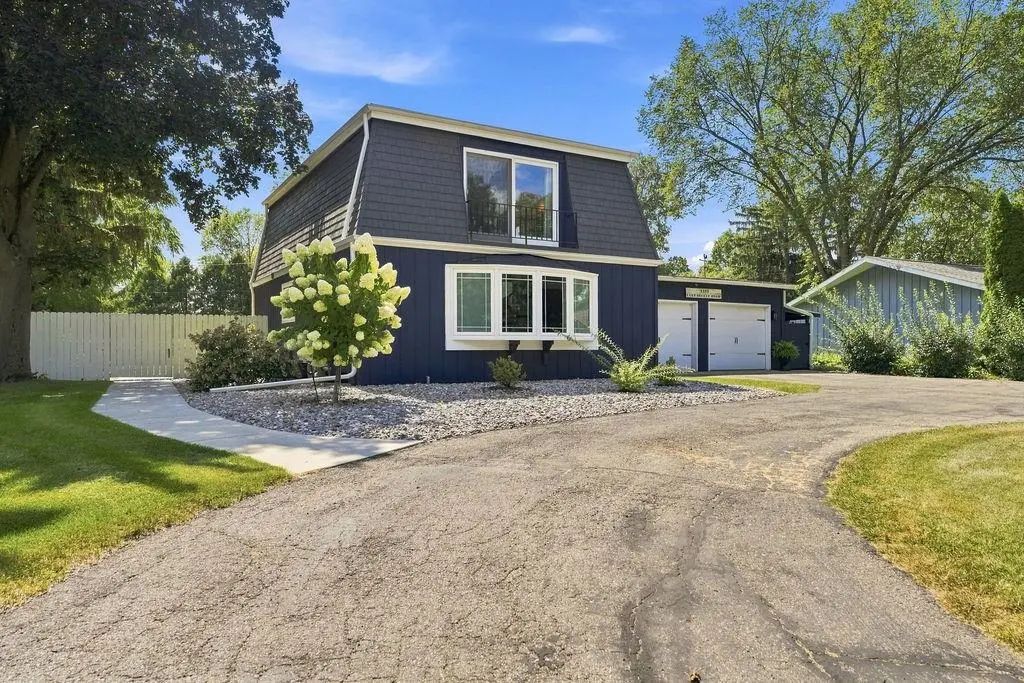 1378 Lake Breeze Road, OSHKOSH